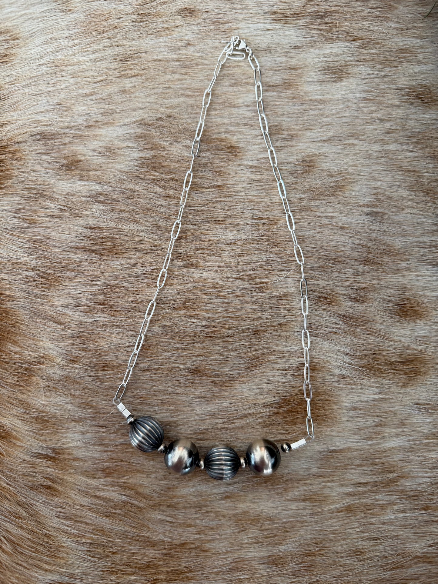 17.5" 14mm Pearl Chain Bar Necklace