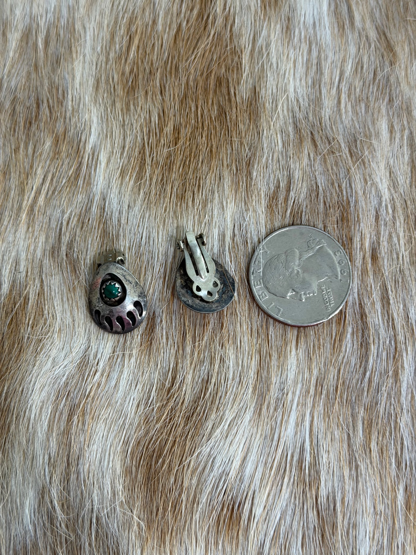 VINTAGE Green Stone Bear Paw CLIP-ON Earrings