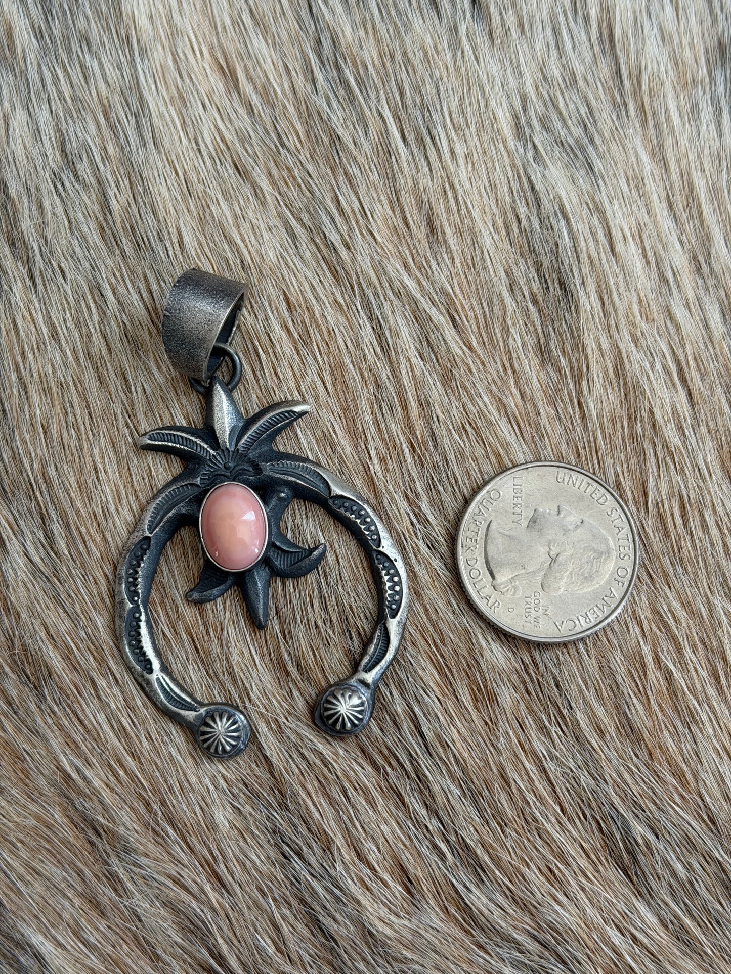 Pink Conch Naja Pendant