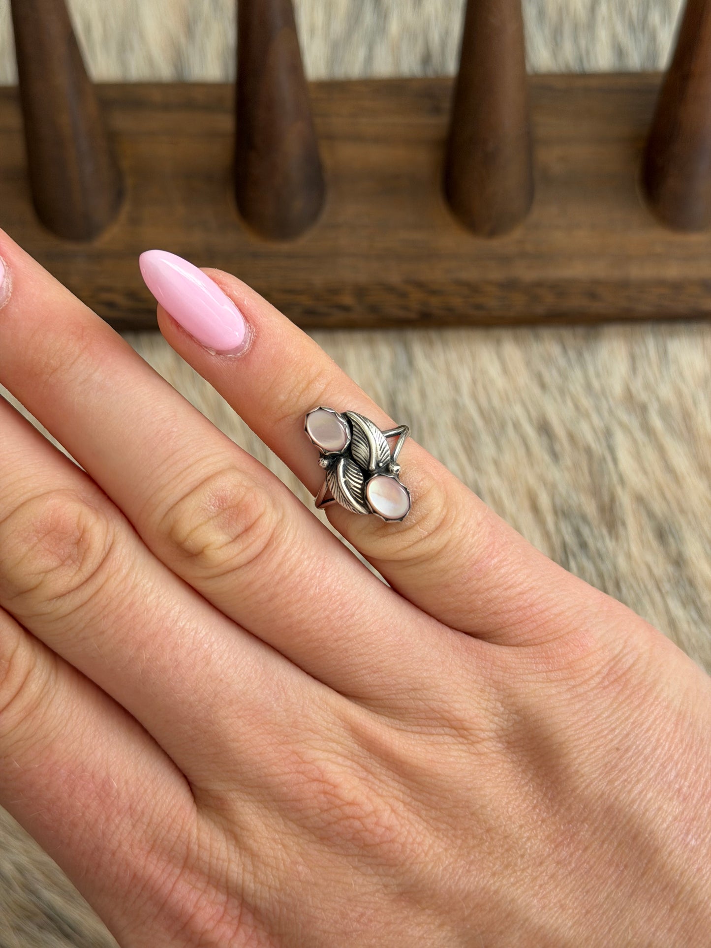 Vintage Size 5 Pink Mother of Pearl Ring