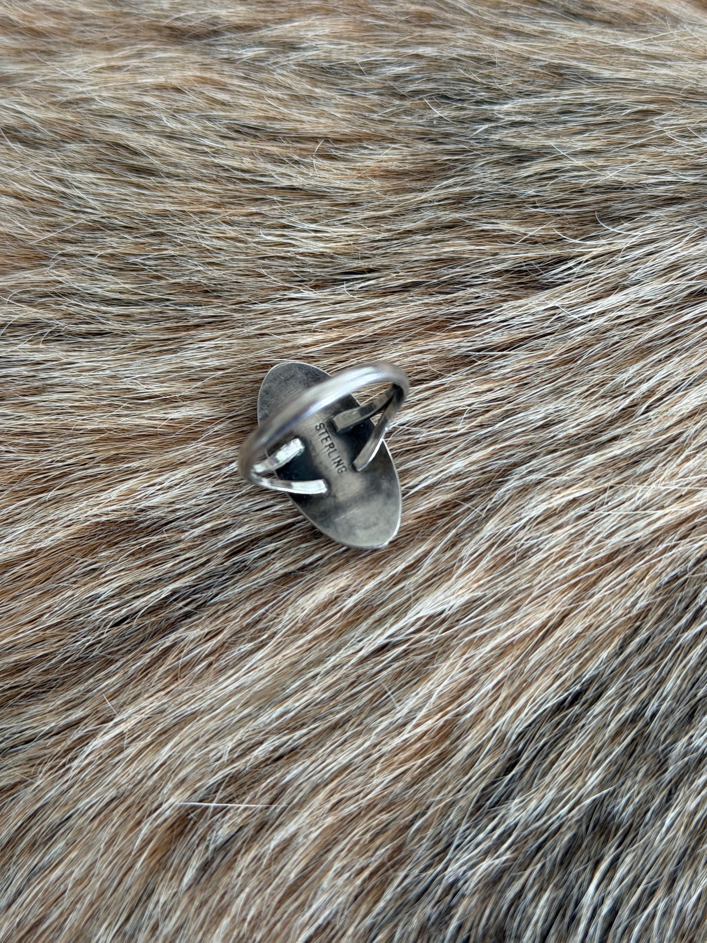 Vintage Size 8 Mother of Pearl Ring