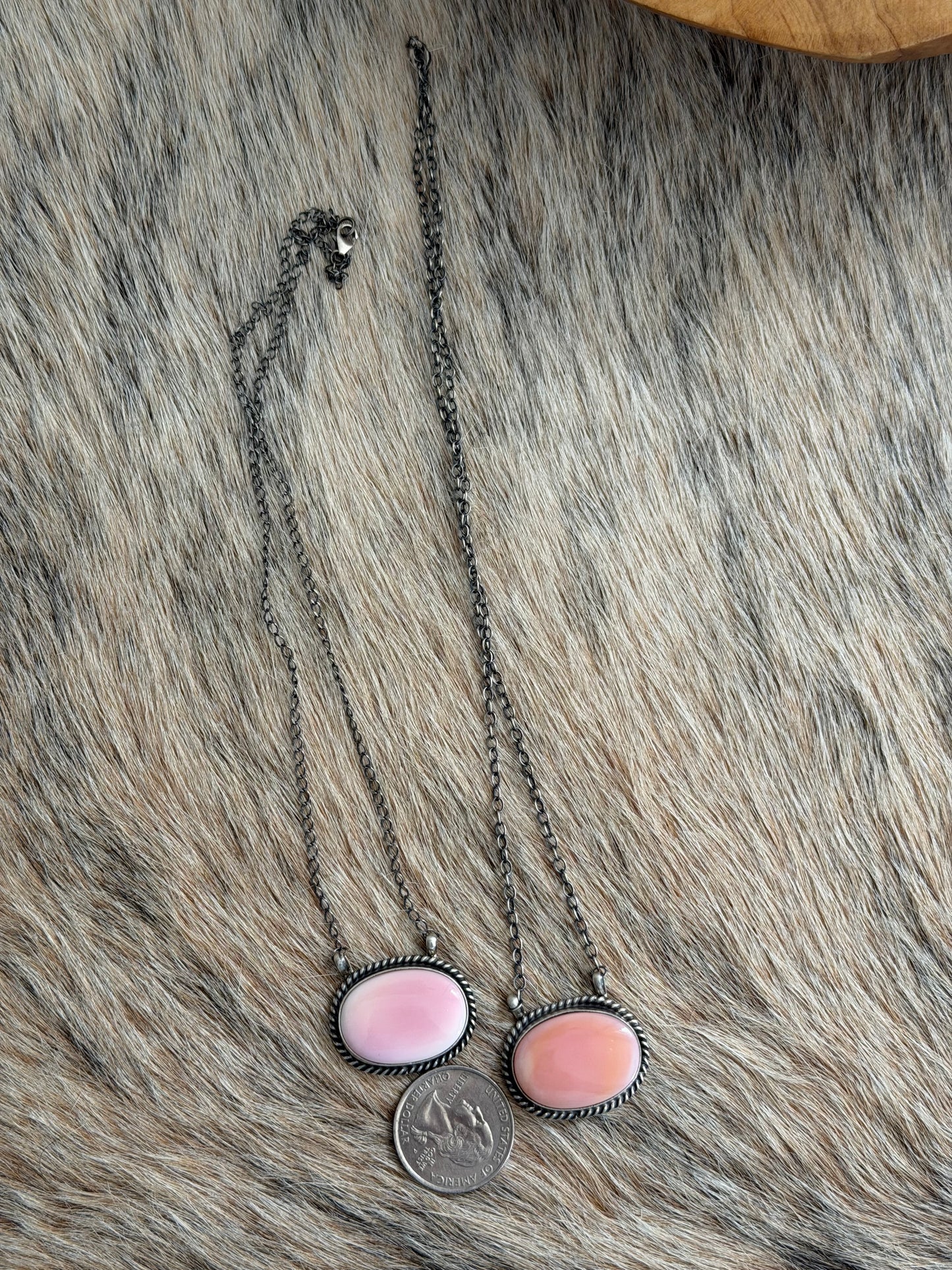 Pink Conch Oval Bar Necklace