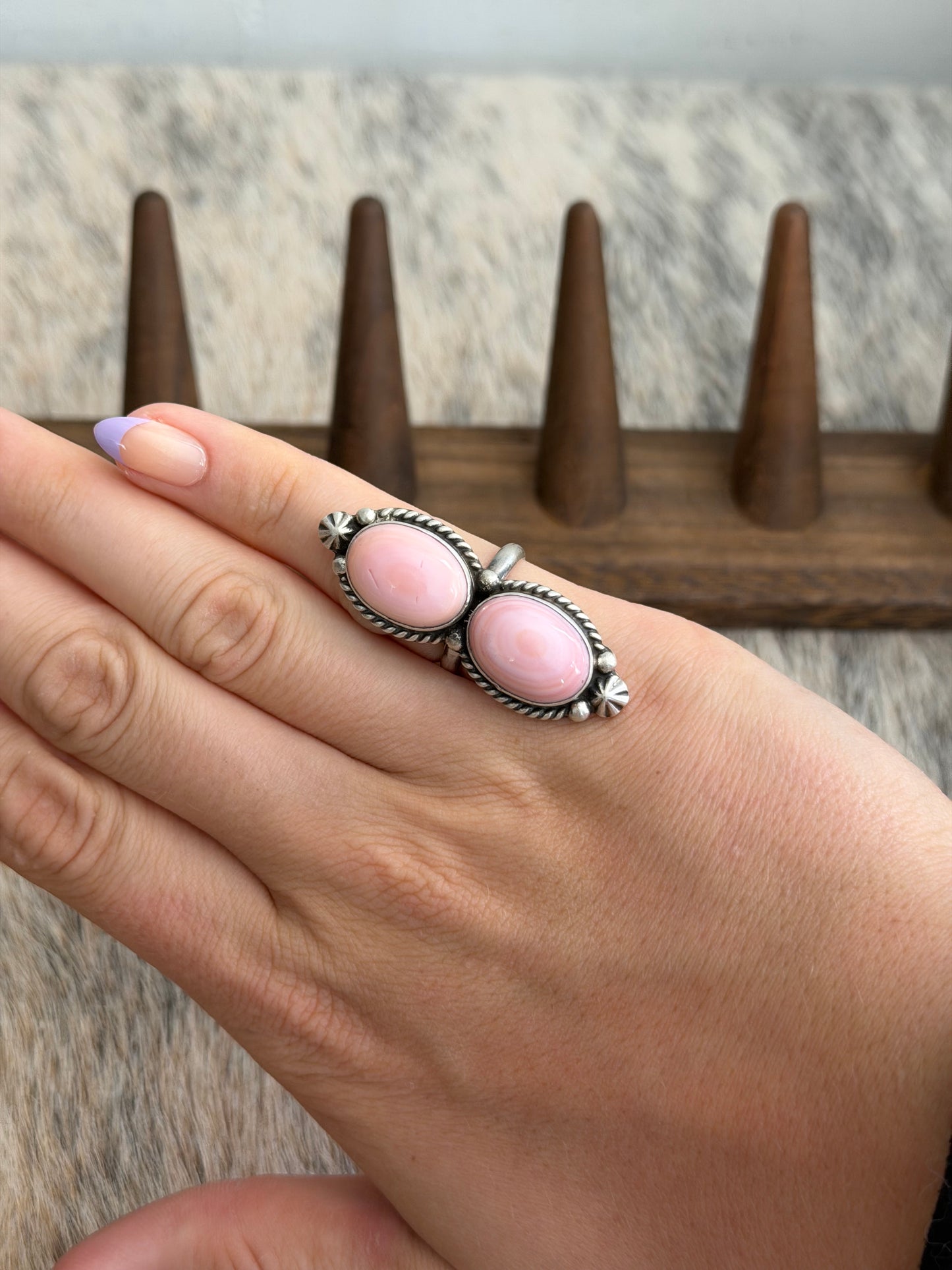 Adjustable Pink Conch Ring