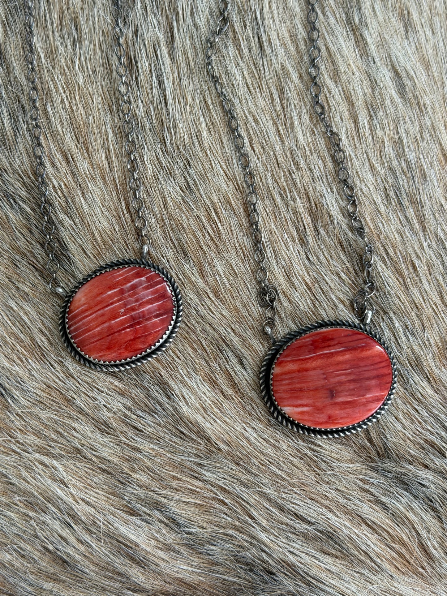 Red Spiny Oyster Shell Bar Necklace