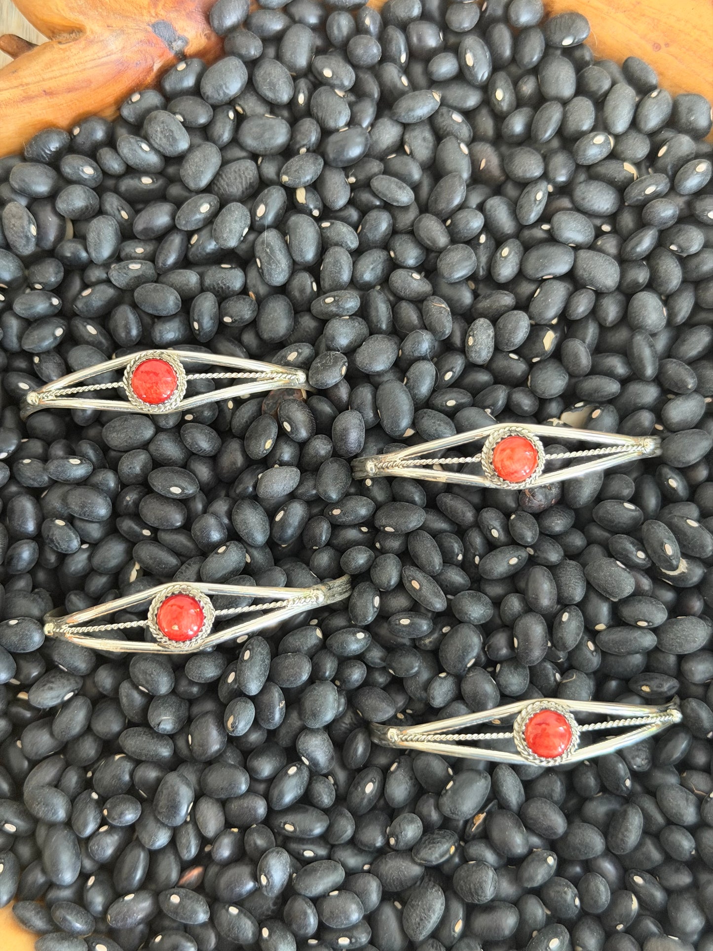Red Spiny Oyster Shell Dainty Cuff