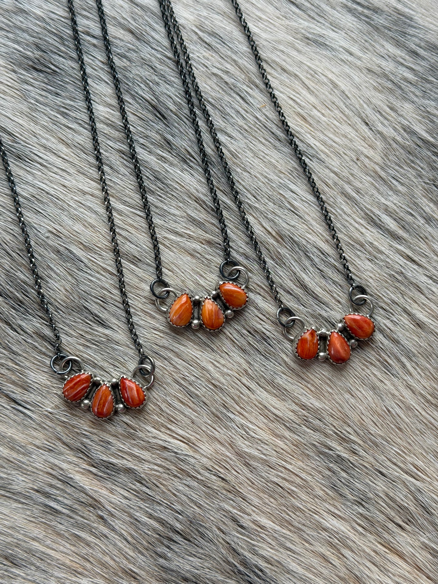 Spiny Oyster Shell Cluster Bar Necklace
