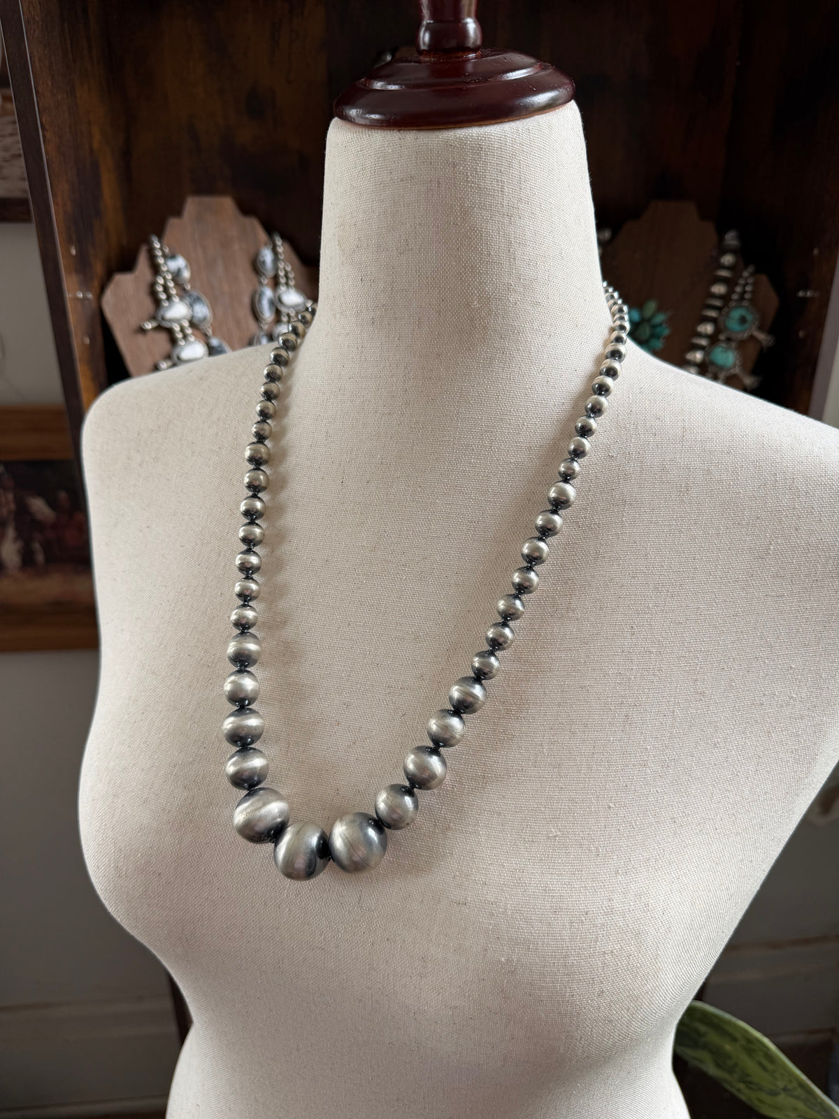 27" 7mm-19mm Graduated HANDMADE NAVAJO PEARL Necklace and Earrings Set