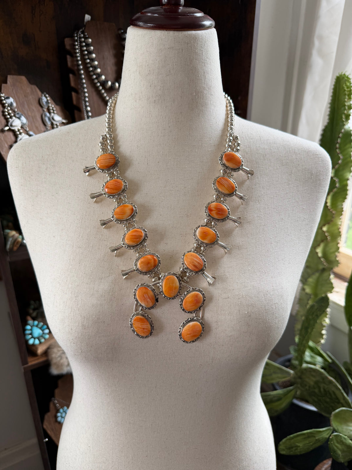 Orange Spiny Oyster Shell Squash Blossom Necklace with Earrings
