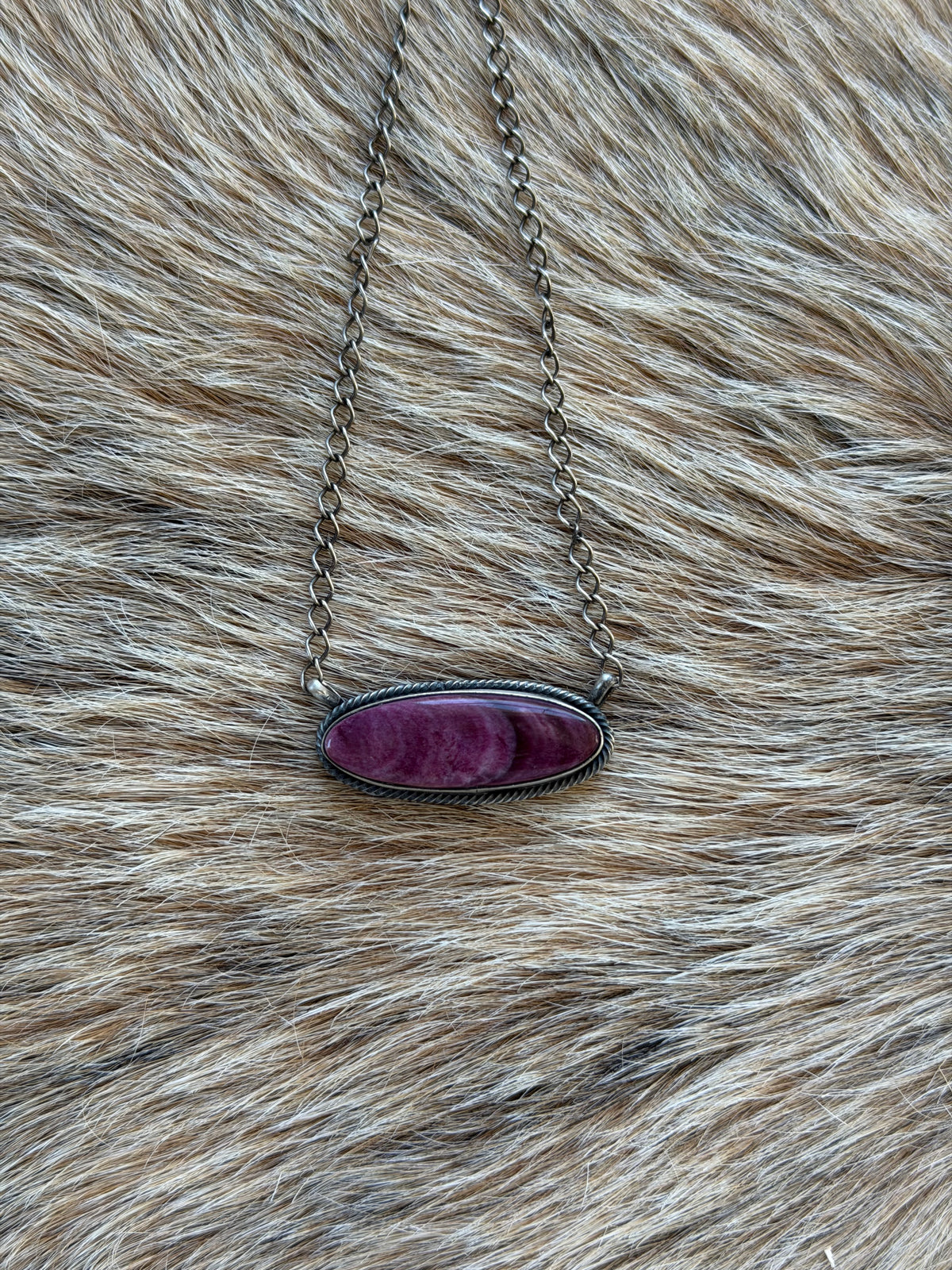 Purple Spiny Oyster Shell Bar Necklace