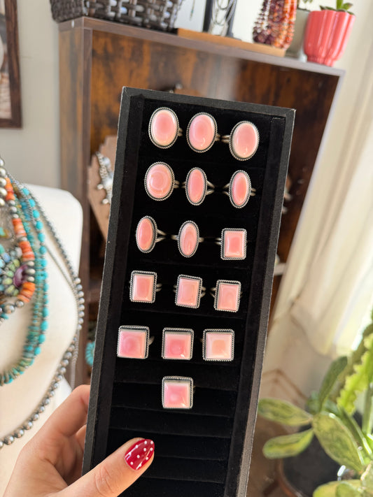 Adjustable Size 6-11 Pink Conch Ring