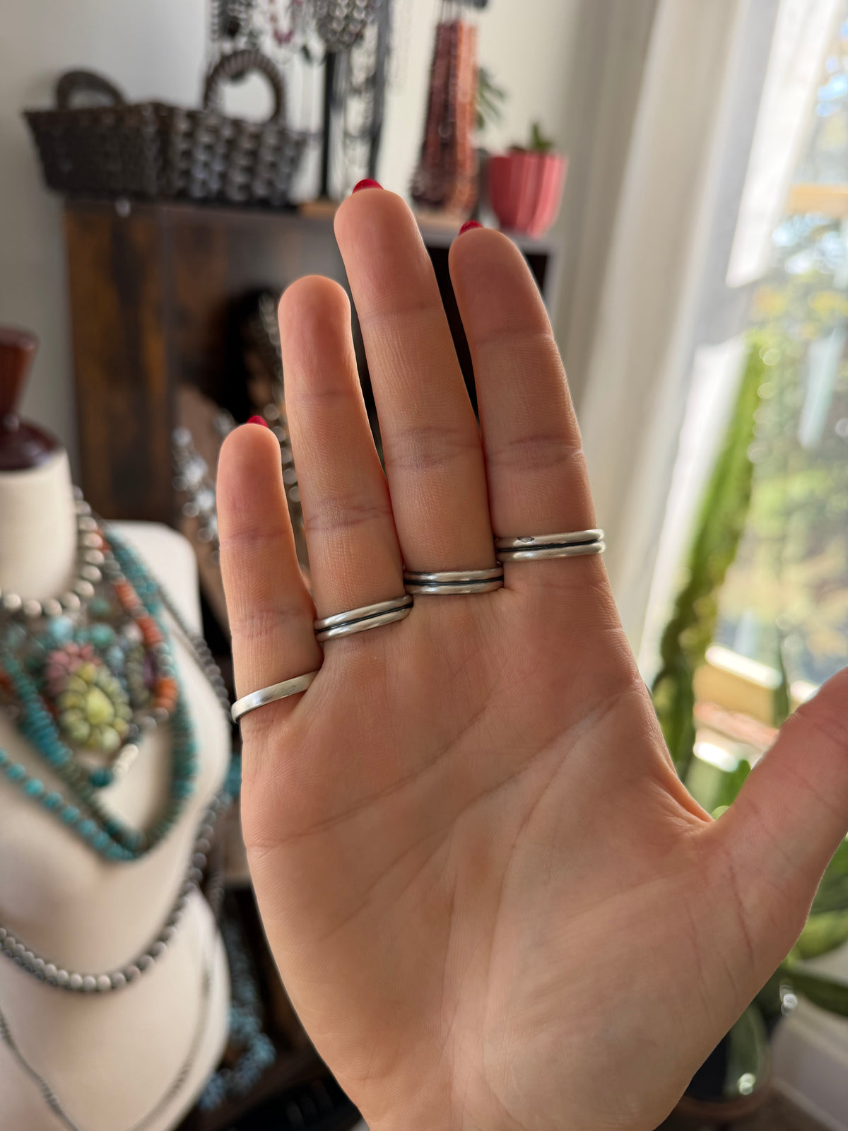 Adjustable Size 6-11 Pink Conch Ring