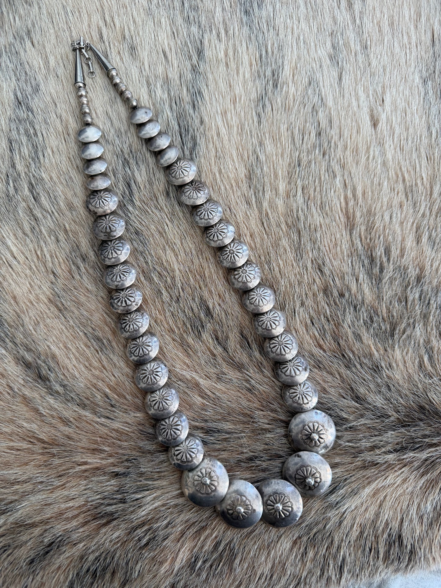 VINTAGE 25" Pillow Bead Necklace